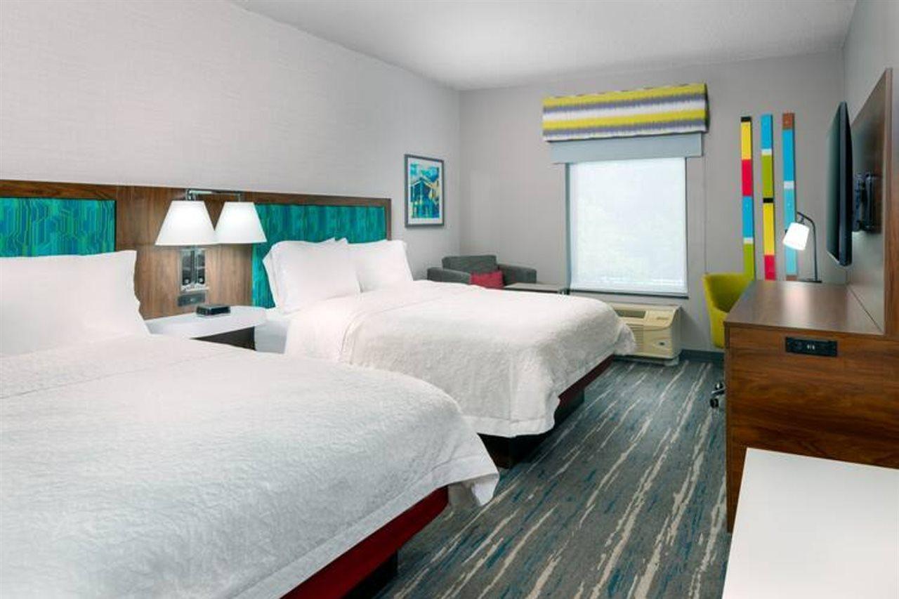 Hampton Inn & Suites Фармингтон Экстерьер фото