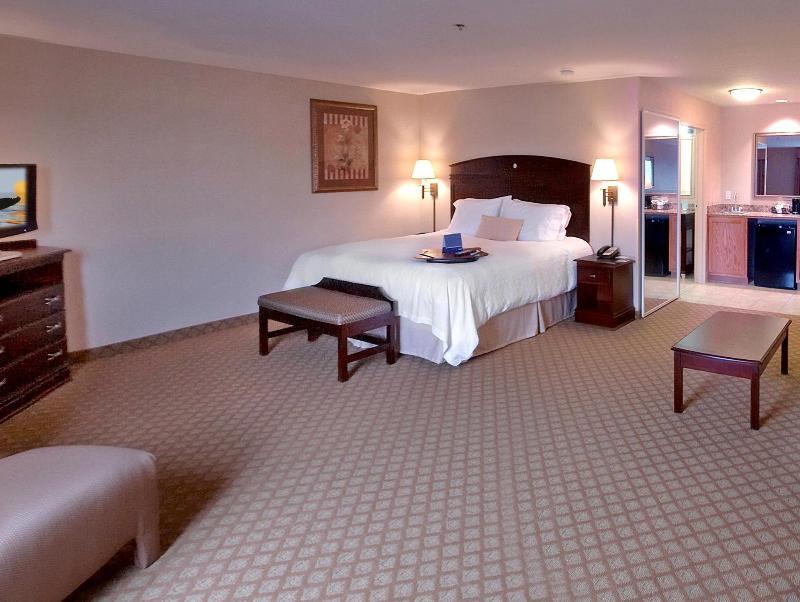 Hampton Inn & Suites Фармингтон Экстерьер фото